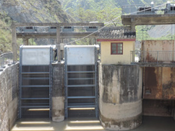 循環(huán)式齒耙清污機